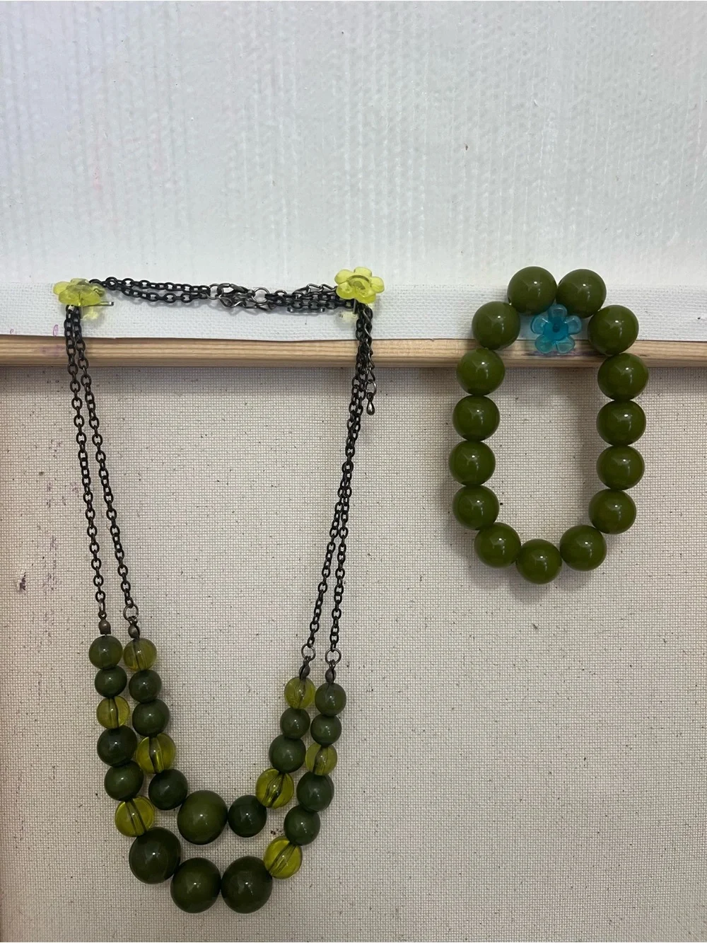 Olive Green Beaded Necklace and Bracelet Set - Unbranded